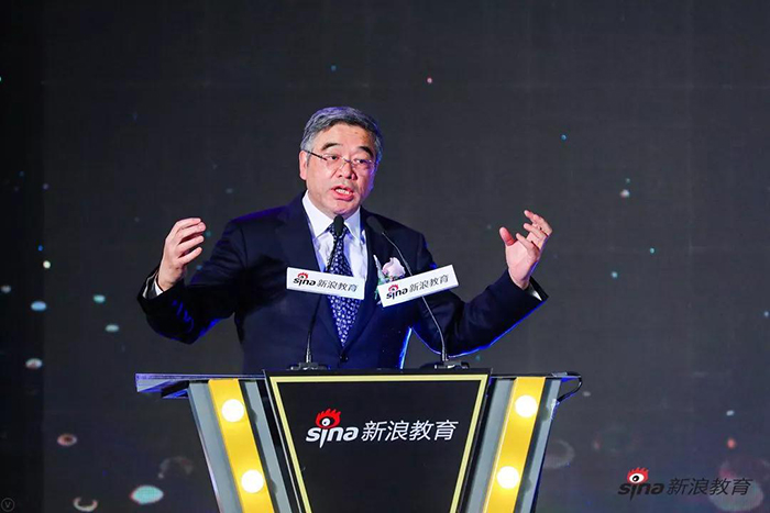 启德教育荣获新浪教育“2017中国品牌实力教育集团”奖项 启德教育荣获新浪教育“2017中国品牌实力教育集团”奖项