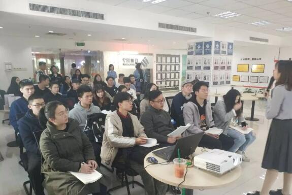《雅思考官范文集》阳光开讲 《雅思考官范文集》阳光开讲