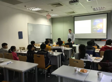 精品英语学习体验日来袭!试听课/语言测评/Movie Night... 精品英语学习体验日来袭!试听课/语言测评/Movie Night...